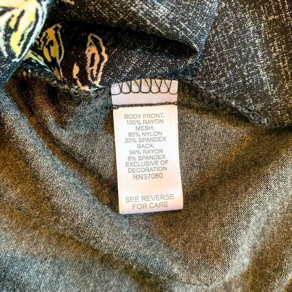 Est. 1946 Women’s Contemporary Sleeveless Black Multicolor Floral Top Size Small - Picture 7 of 7